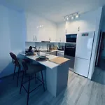 شقة Cura